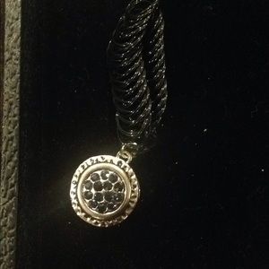 Black stretchy choker